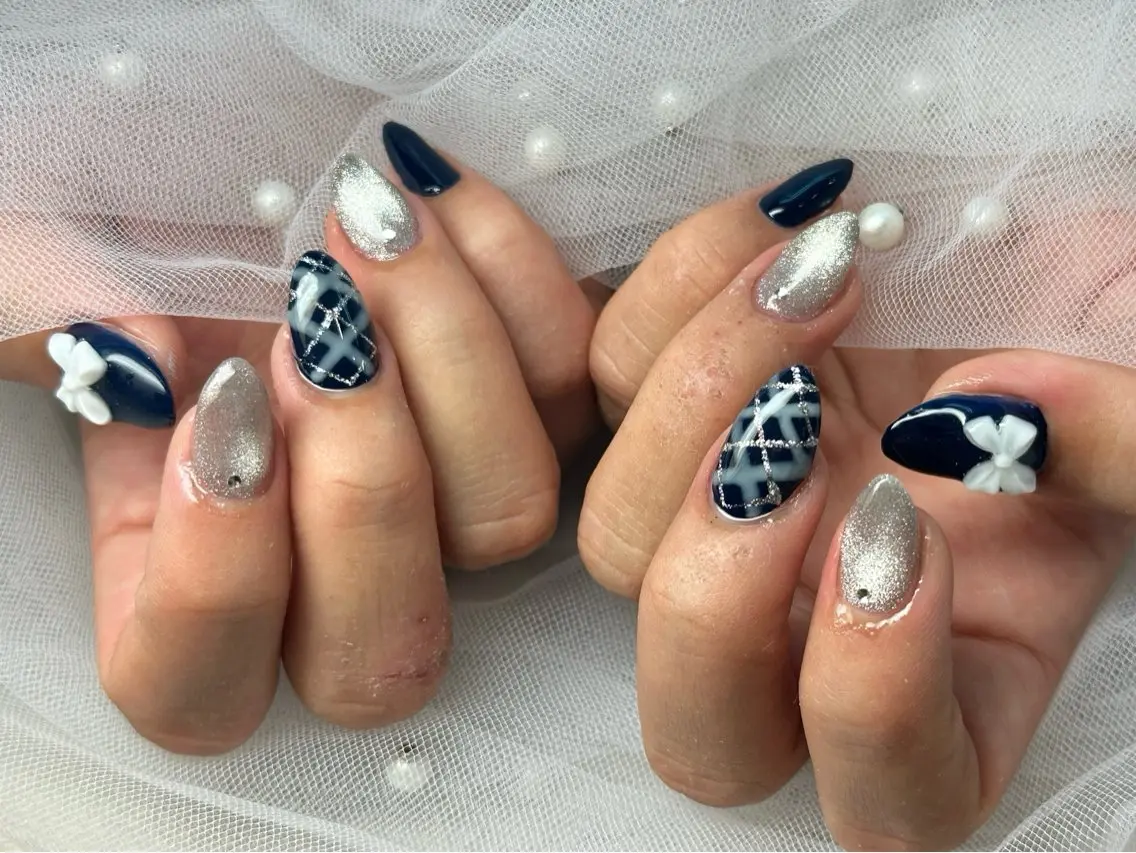 ネイル ハンドネイル Queennail 北堀江AYAのネイルデザイン