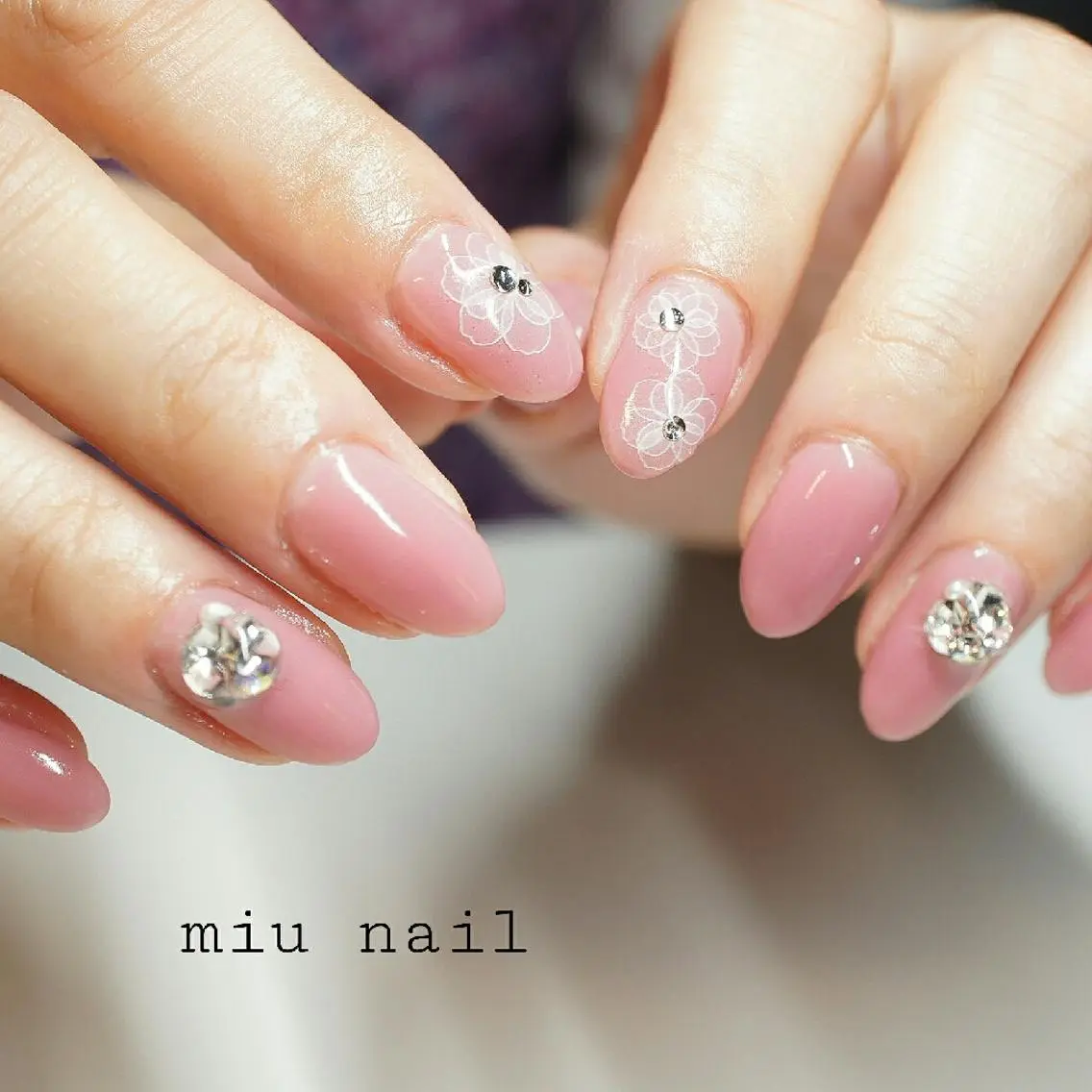 ネイル ワンカラーネイル ストーンネイル MIU nailのネイルデザイン