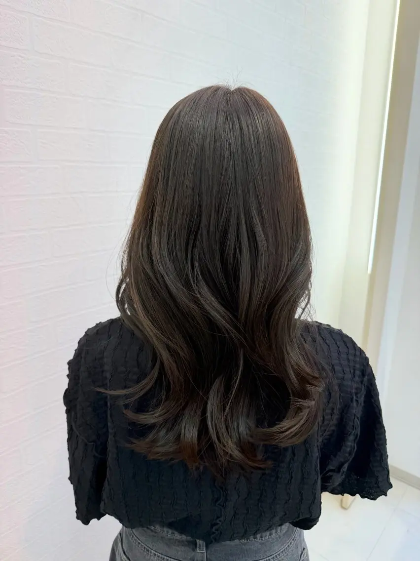 ミディアム カラー ヘアカラー 韓国風透明感カラー✨ 播磨茉侑のヘアスタイル