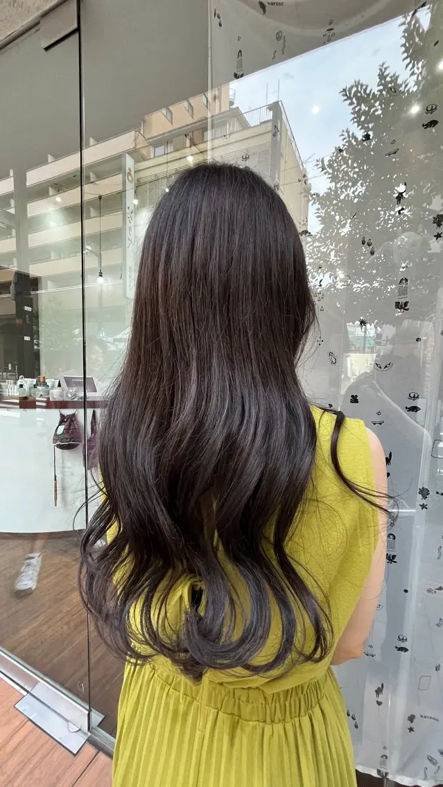 ロング カラー オリーブグレー CoCooN minamiのヘアスタイル