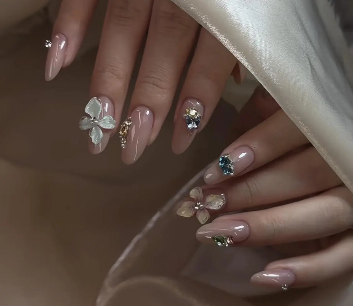 ネイル ハンドネイル 🎀 Ayaka_nailのネイルデザイン