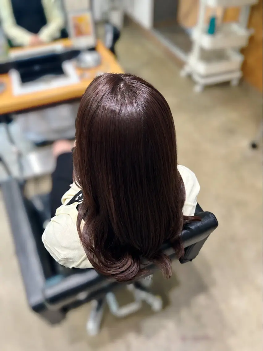 セミロング カラー ブラウンカラー カシス ヘアカラー くろだ かなのヘアスタイル