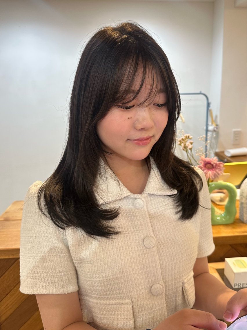 セミロング カラー ヘアカラー トリートメント 恩田 遼のヘアスタイル