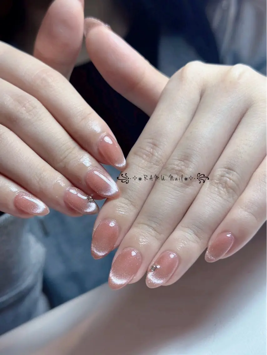 ネイル キラキラネイル マグネットネイル ミラーネイル ピンク 春ネイル ハンドネイル RAMU Nail 恵比寿店のネイルデザイン