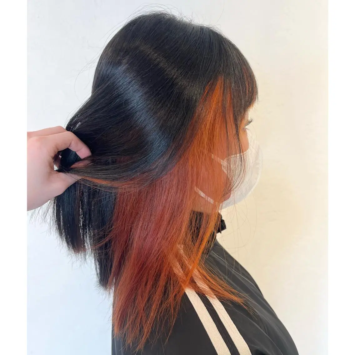 カラー ブリーチ オレンジ はしもと あかりのヘアスタイル
