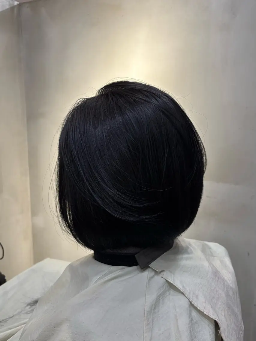 ショート カラー 黒髪 ブルーカラー ブルーブラック ヘアカラー 中園康 /カラー/ブリーチのヘアスタイル