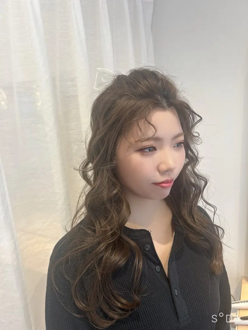 ロング 砂野 真璃奈のヘアスタイル
