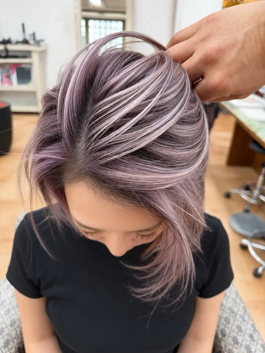 ミディアム レイヤーカット カット ヘアカラー dolphin ownerのヘアスタイル