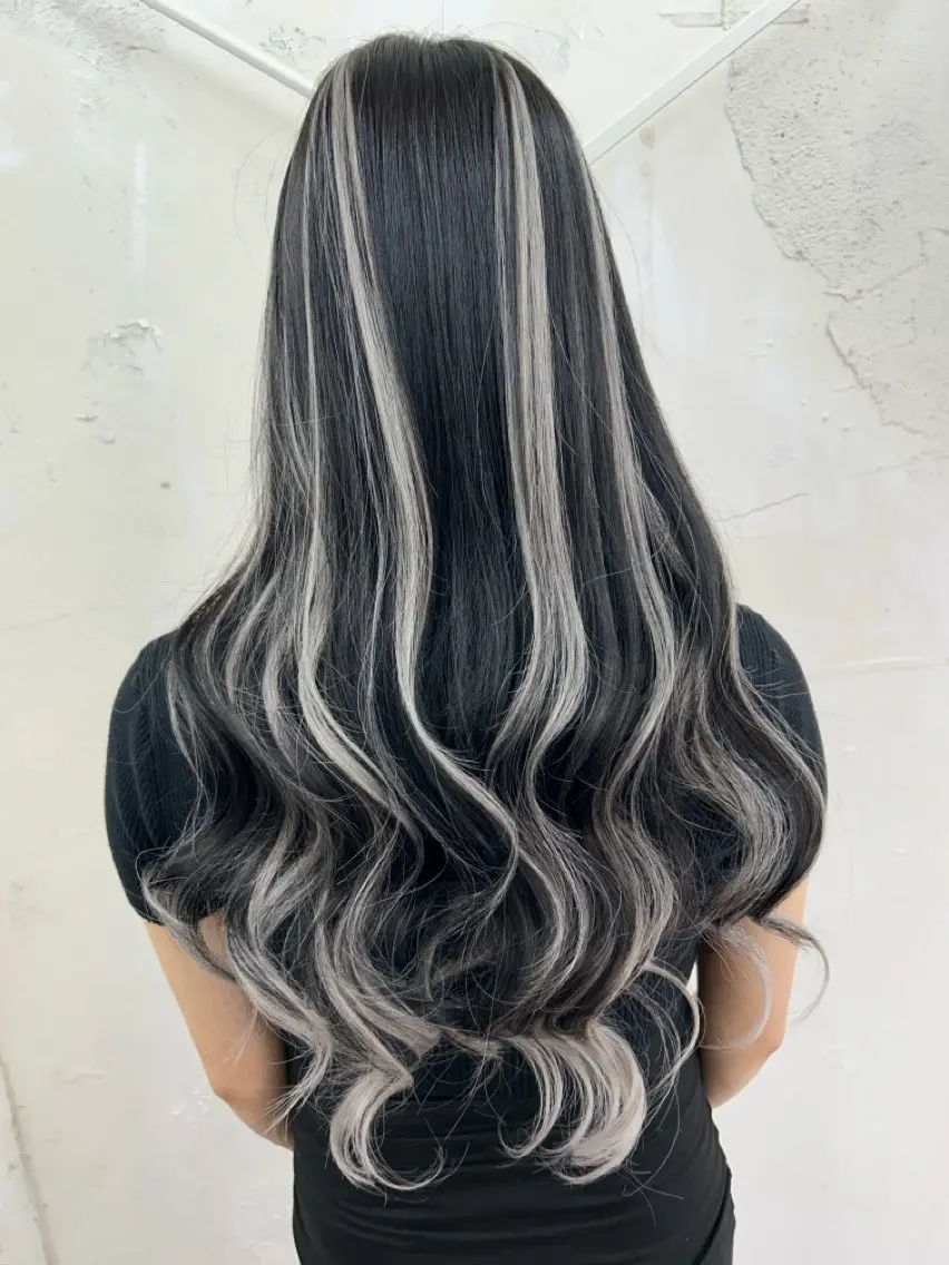 ロング カラー シールエクステ バレイヤージュ ハイライトカラー ハイトーンカラー エクステ カット ヘアカラー トリートメント エクステ ヘアセット レイヤー/エクステ alpha下妻のヘアスタイル
