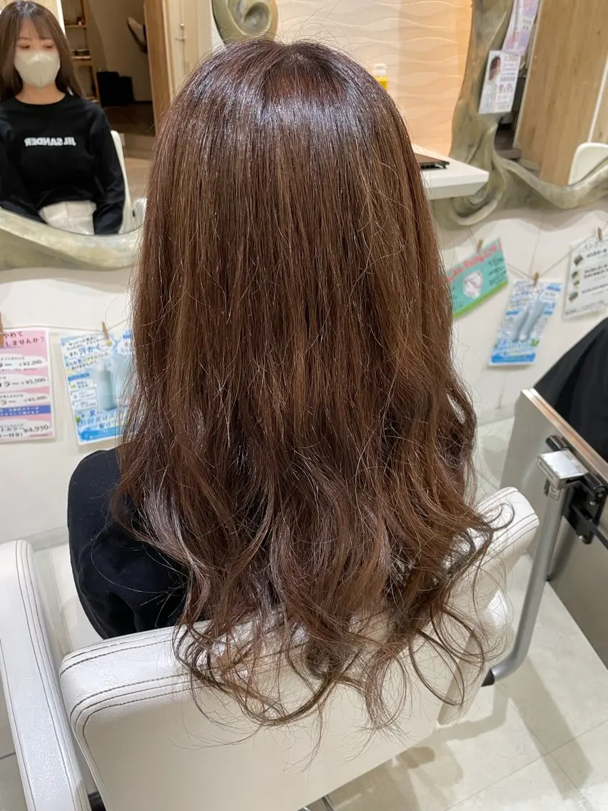 ロング ヘアカラー 山本 真緒のヘアスタイル