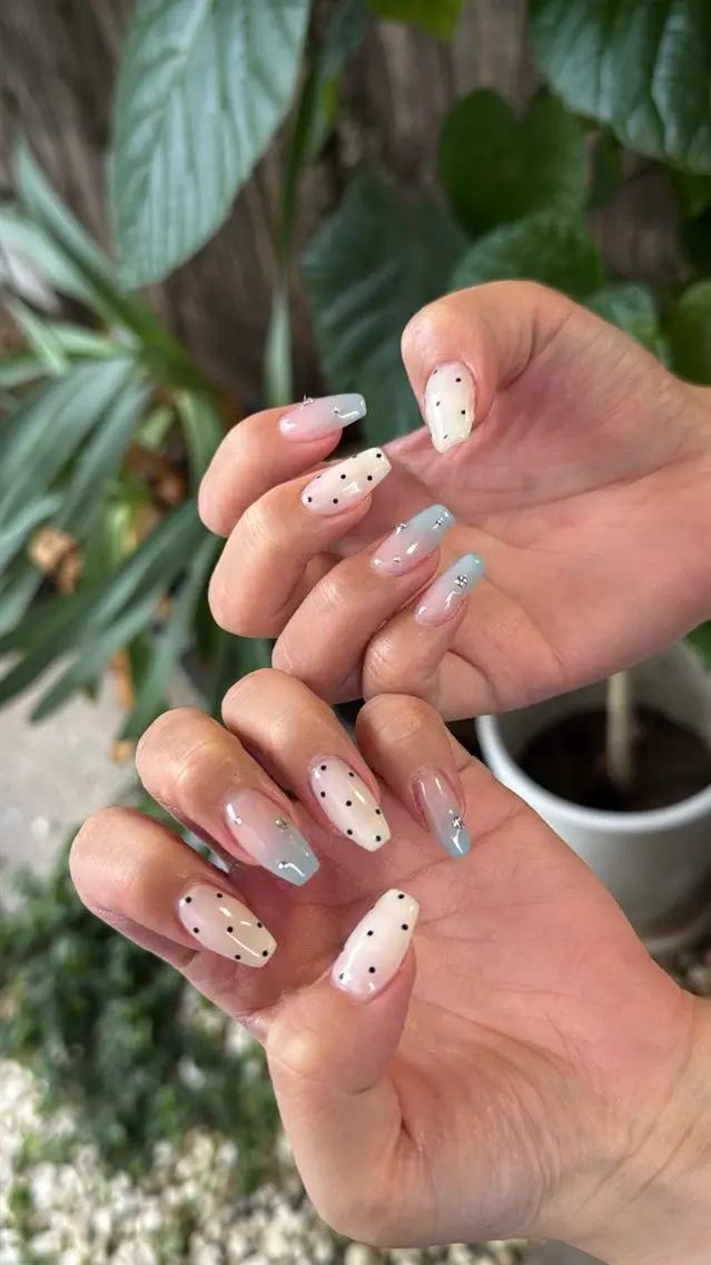 ネイル フラッシュネイル フラッシュマグ フットネイル フレンチネイル 韓国ネイル ハンドネイル SAKU nail 作島茜のネイルデザイン