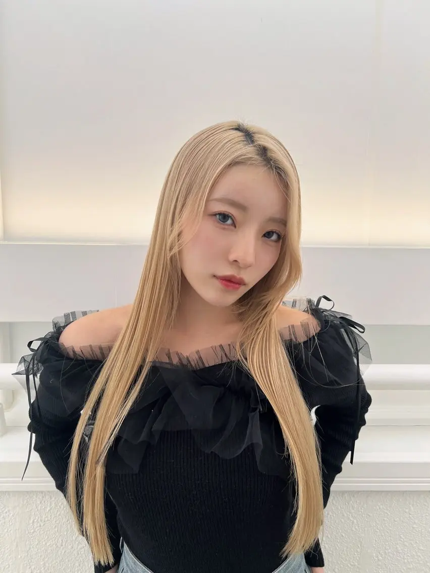 セミロング カラー ブリーチ ブロンド 透明感カラー ハイトーンカラー 外国人風カラー カット ヘアカラー 💎透明感カラー特化 💎TAISEIのヘアスタイル