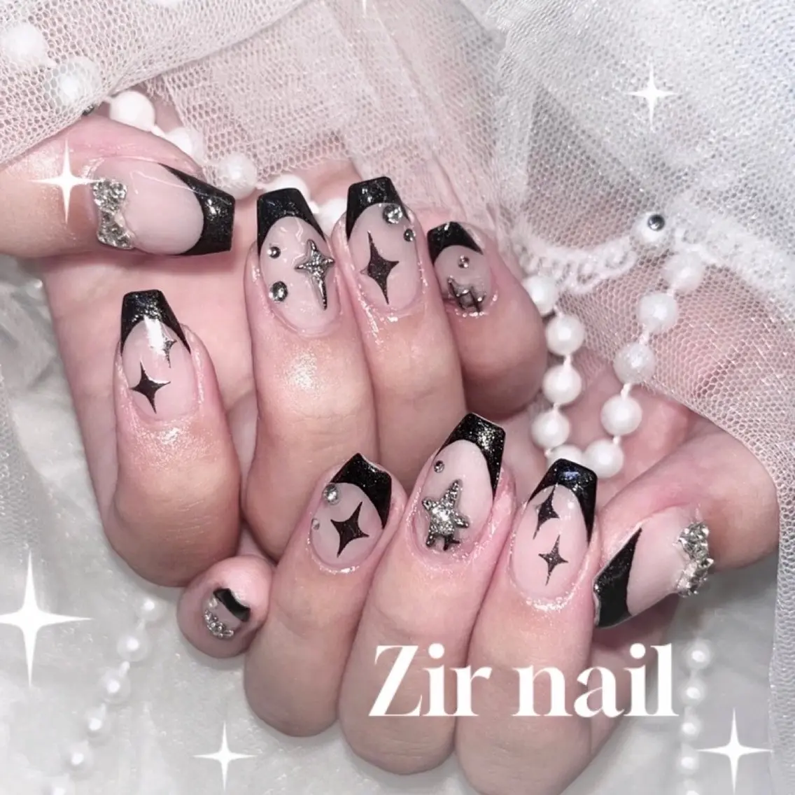 ネイル フレンチネイル Zir nail🪽 Otohaのネイルデザイン
