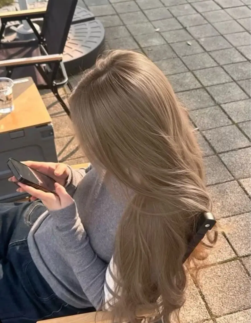 ロング カラー ブリーチ ダブルカラー ハイトーンカラー イルミナカラー ブリーチなしカラー ヘアカラー トリートメント 表参道/透明感カラー 韓国ヘア長田雄希のヘアスタイル