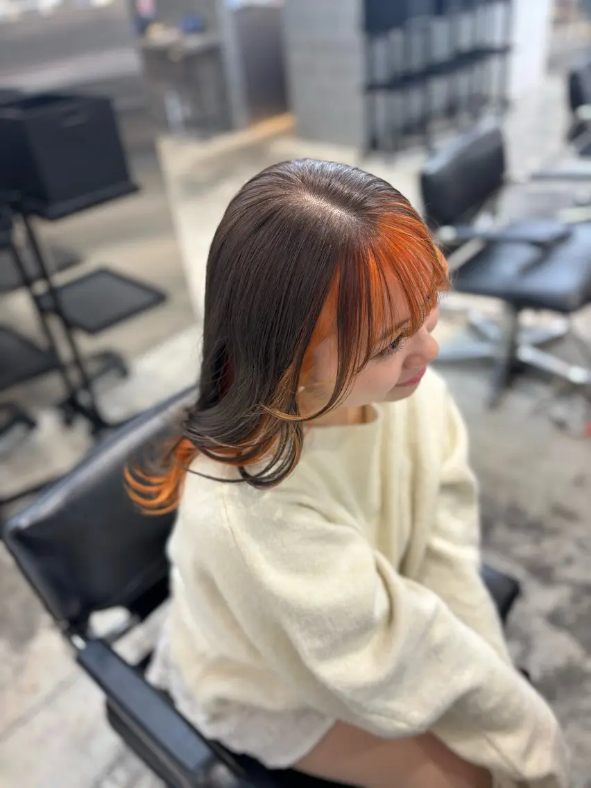 ミディアム カラー 顔周りカット ヘアカラー レイヤー sala 推しカラー職人🎀のヘアスタイル