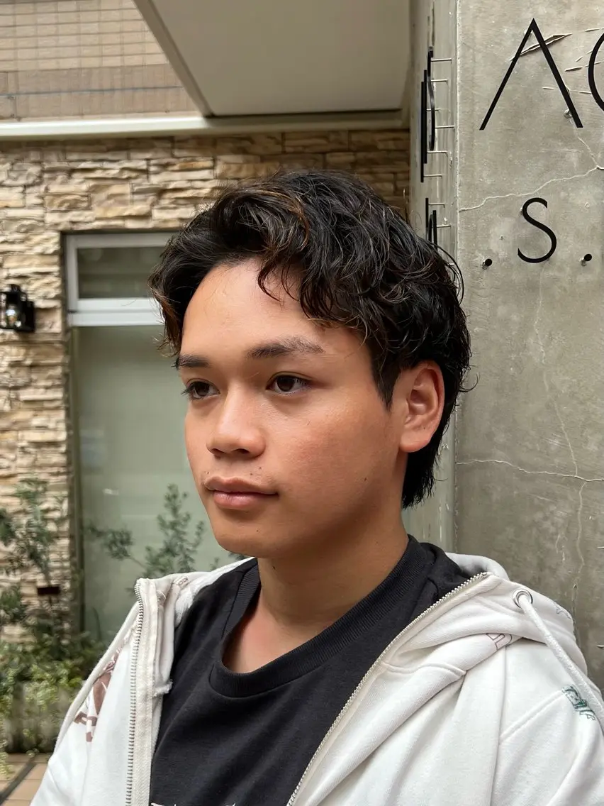パーマ メンズ センターパート メンズパーマ カット パーマ いぐちしょうた🫧 VISAGEbaskのヘアスタイル
