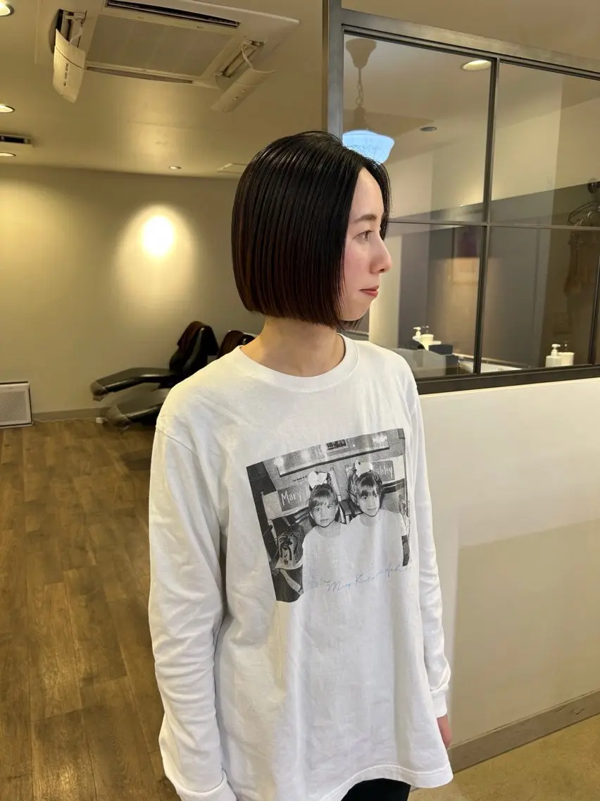 ショート ボブ 透明感カラー レイヤーカット りなのヘアスタイル