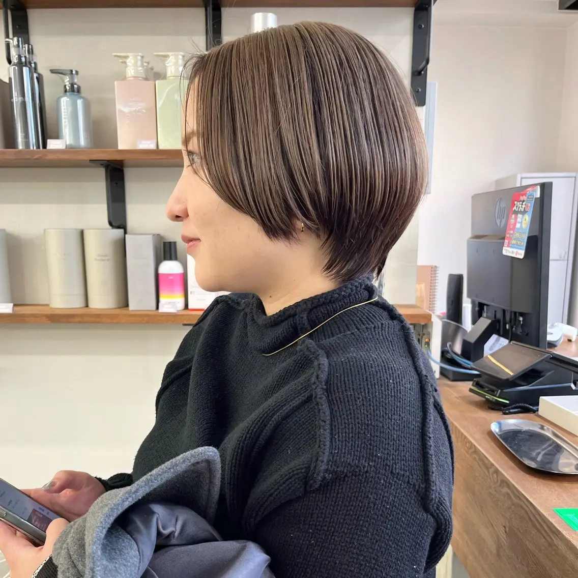 ショート カラー ブリーチ ブリーチなしカラー ボブ 髪質改善 レイヤーカット カット ヘアカラー トリートメント 初めてのショート お任せください✂️のヘアスタイル