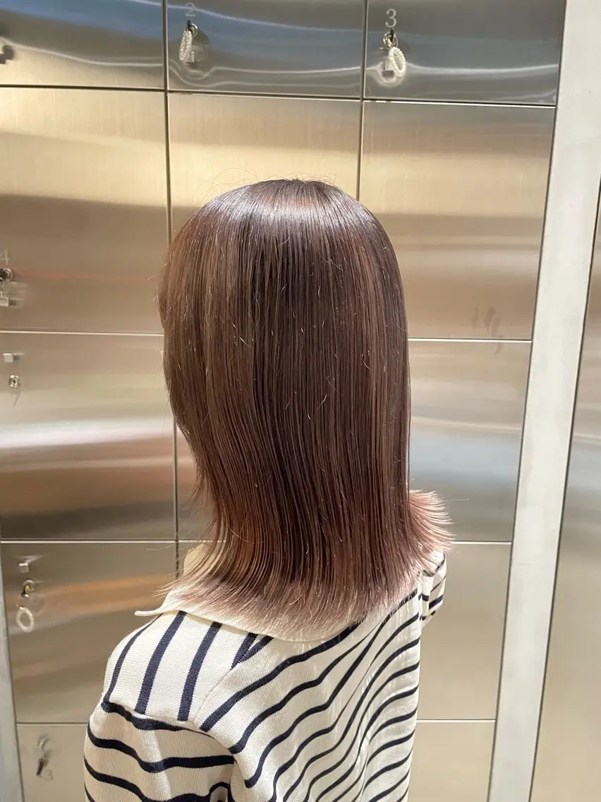 ミディアム カラー ブラウンカラー 透明感カラー ミルクティーブラウン 樋口 花穂のヘアスタイル