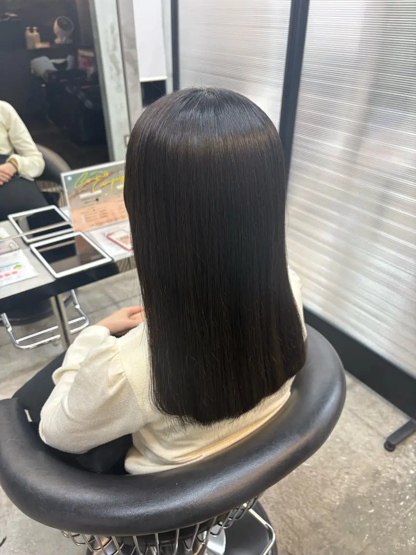 セミロング 🪄くすみカラー❇️ 名塚比奈乃🪄のヘアスタイル