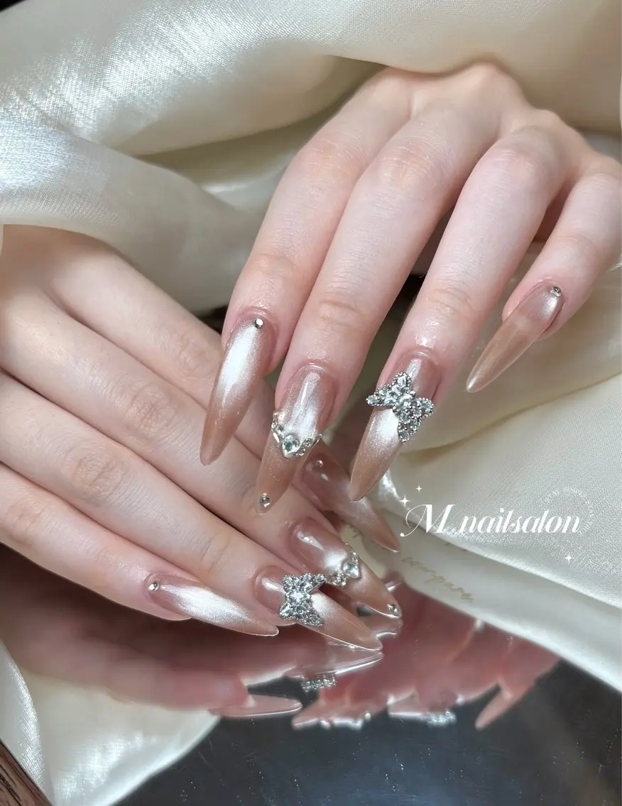 ネイル 🎀M nails✨ ビューティーのネイルデザイン