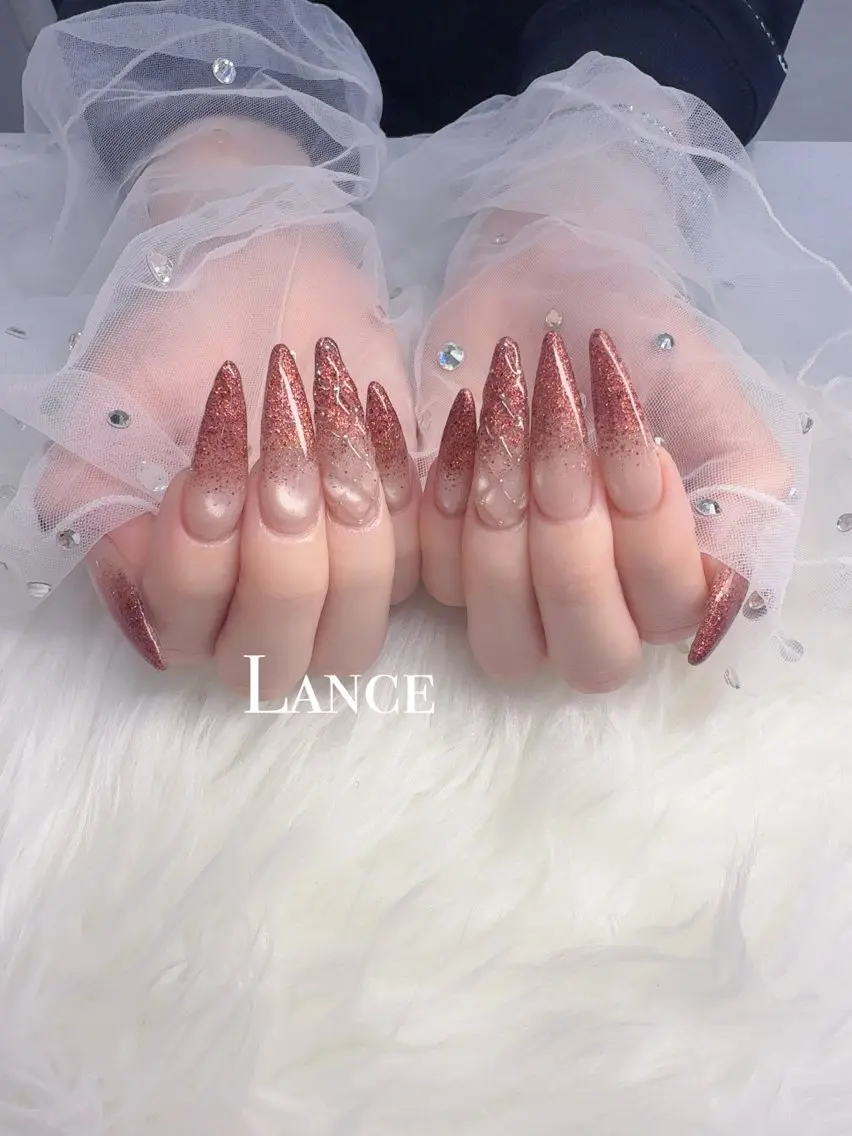 ネイル キラキラネイル 韓国ネイル ワンカラーネイル ワンホンネイル ハンドネイル Lance nailのネイルデザイン