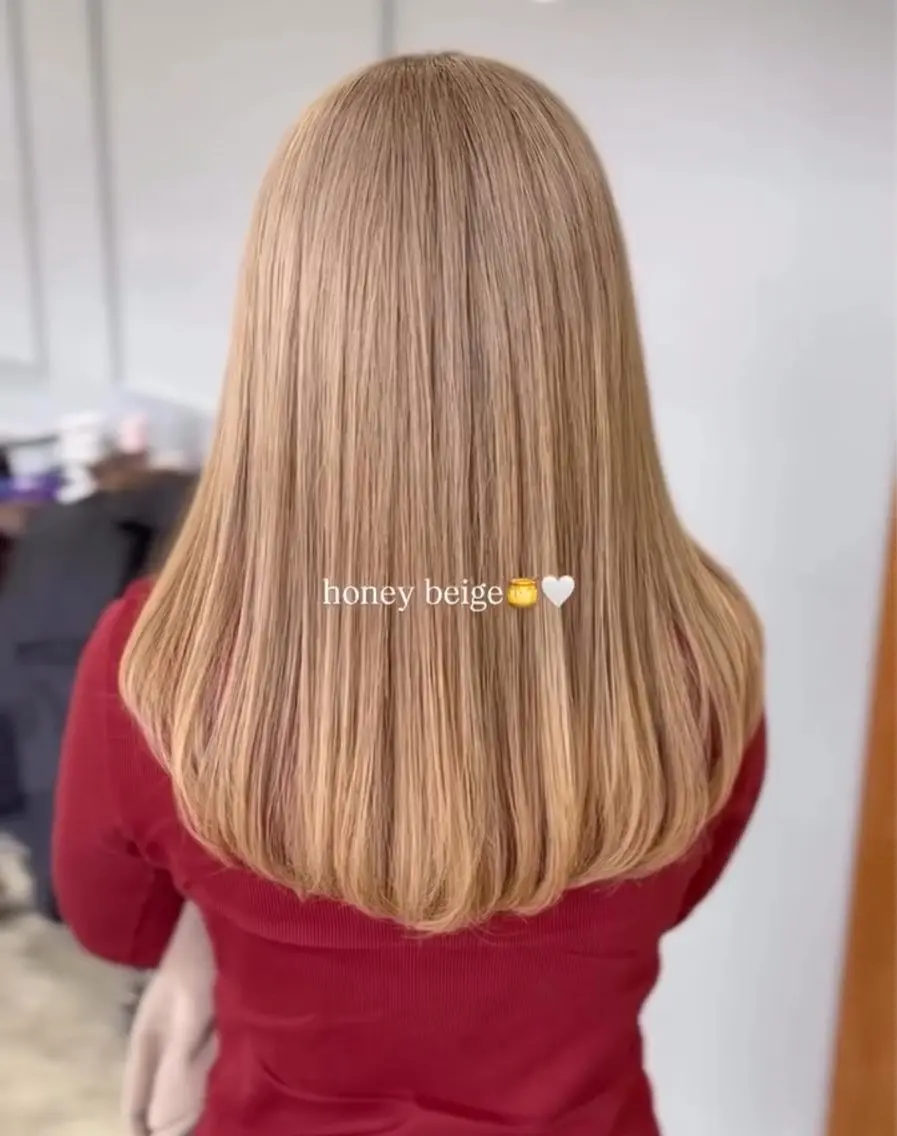 ロング カラー ヘアカラー トリートメント miloc Maikaのヘアスタイル