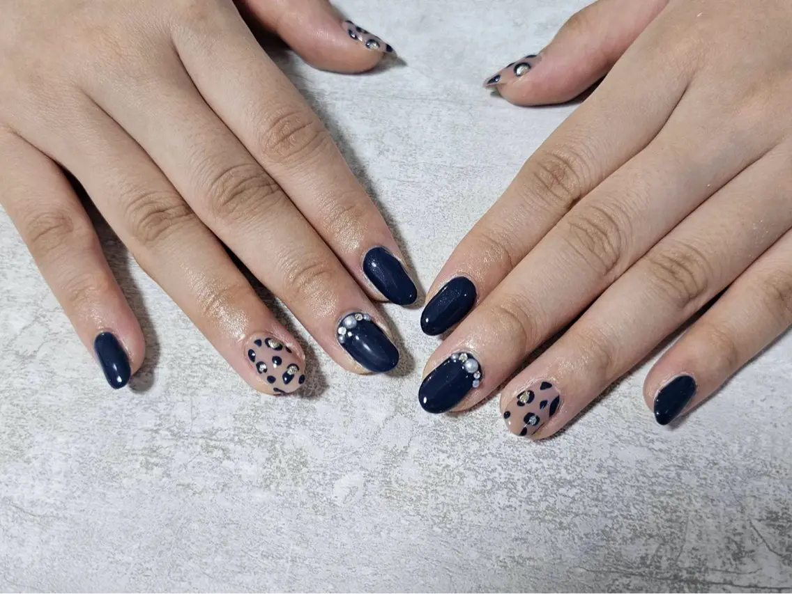 ネイル オーロラネイル フットネイル フレンチネイル ジェルネイル マグネットネイル ハンドネイル mogunail &blowのネイルデザイン