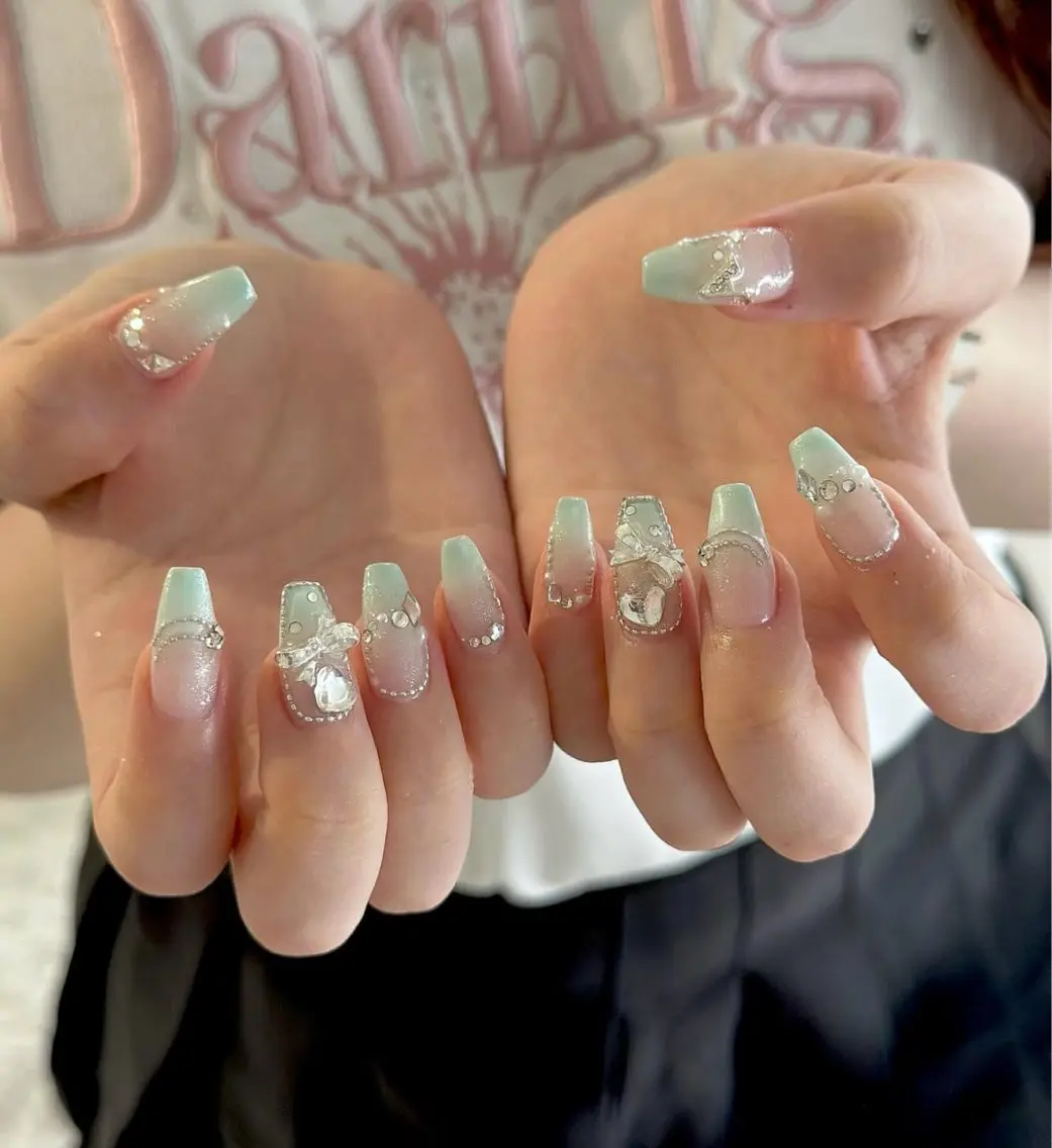 ネイル ハンドネイル BERA NAILSのネイルデザイン