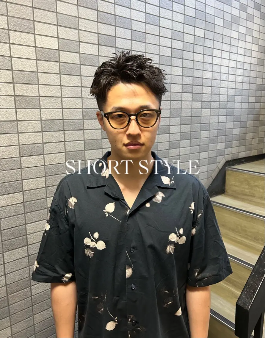 ショート パーマ メンズ メンズブリーチ メンズハイライト メンズインナーカラー メンズパーマ プードルパーマ カット パーマ トリートメント 💈メンズ短髪特化 ✂︎伊藤大輝💈のヘアスタイル