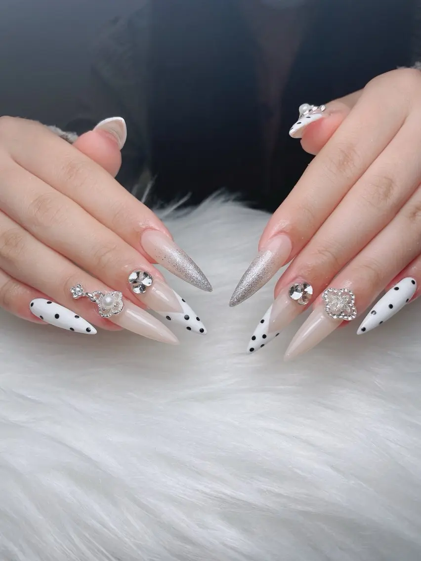 ネイル ガーリー ハート 韓国ネイル ニュアンスネイル リボン Sora nail 長さ出し専門店のネイルデザイン