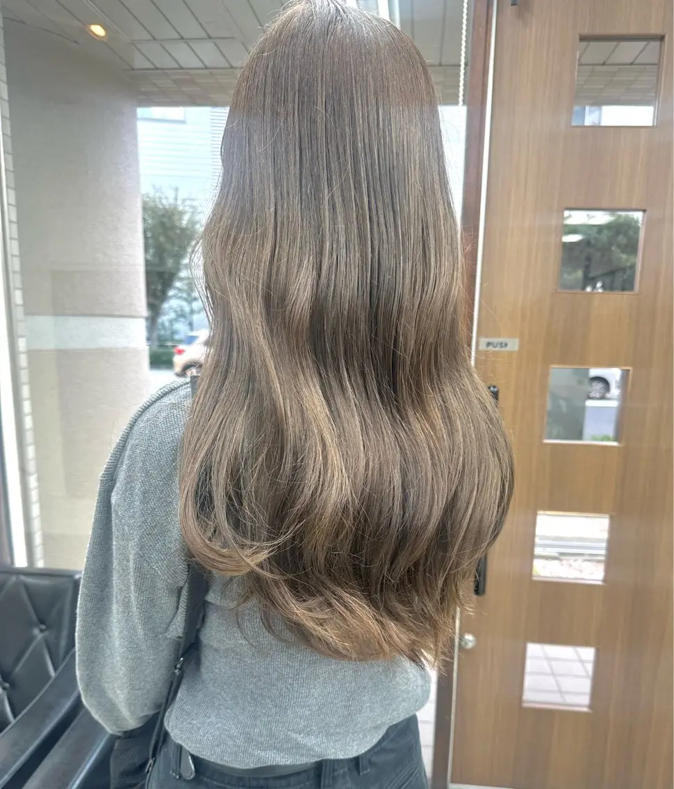 ロング ヘアカラー トリートメント 透明感カラー/暖色 木村 実来のヘアスタイル