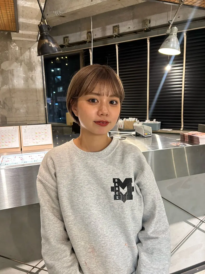 ショート カラー ベージュカラー ブリーチ 海外レイヤー /NAGISAのヘアスタイル