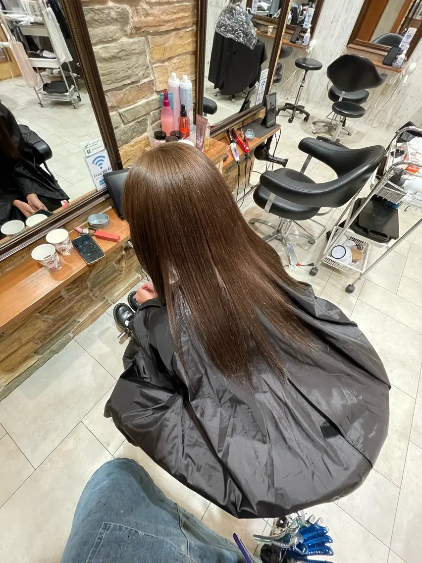 ロング カラー ヘアカラー 六反 仁哉のヘアスタイル