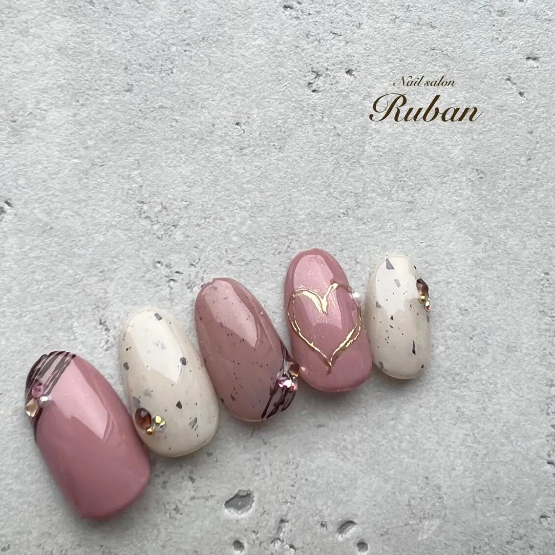 ネイル バレンタイン Nail salon Rubanのネイルデザイン