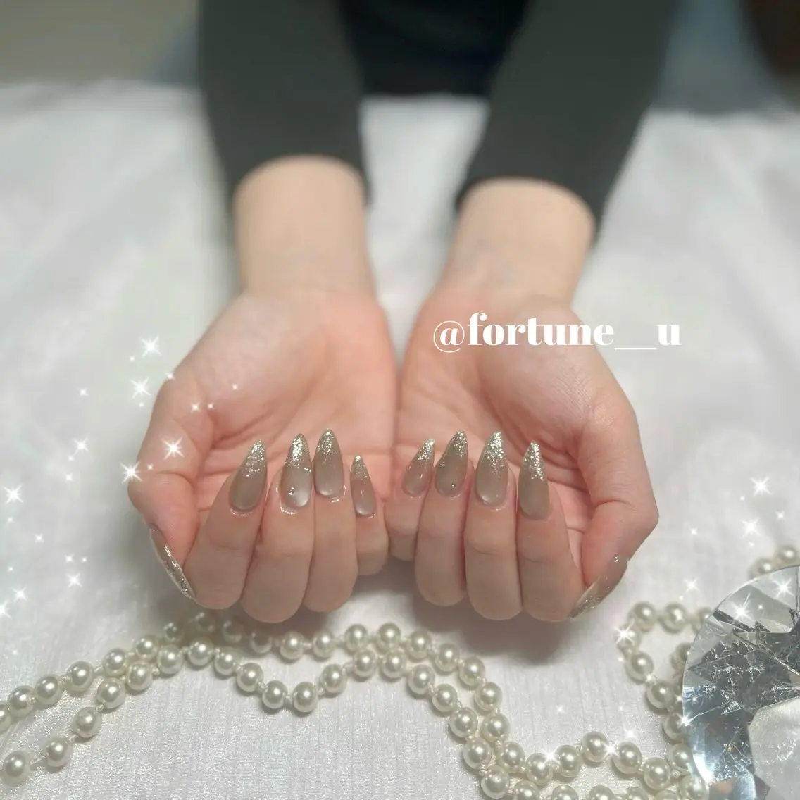 ネイル ガーリー 韓国ネイル マグネットネイル 持ち込み ワンホンネイル ハンドネイル 💜✩.* Yuuna💜のネイルデザイン