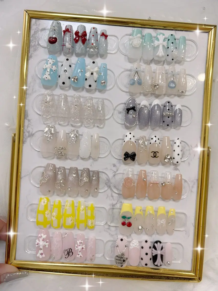 ネイル ドット フラッシュネイル フレンチネイル グリーン マグネットネイル ハンドネイル YM nailのネイルデザイン