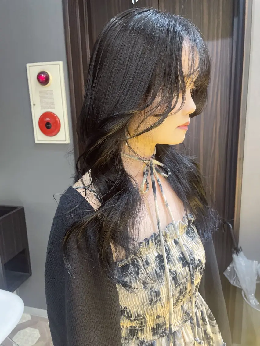ロング レイヤーカット AIRI layer cut hairのヘアスタイル