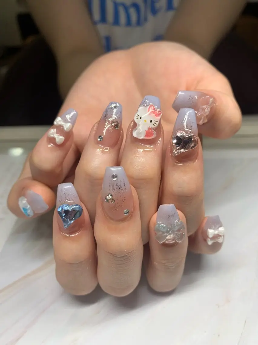 ネイル フレンチネイル ジェルネイル 韓国ネイル マグネットネイル マグネットフレンチ akina nailsのネイルデザイン