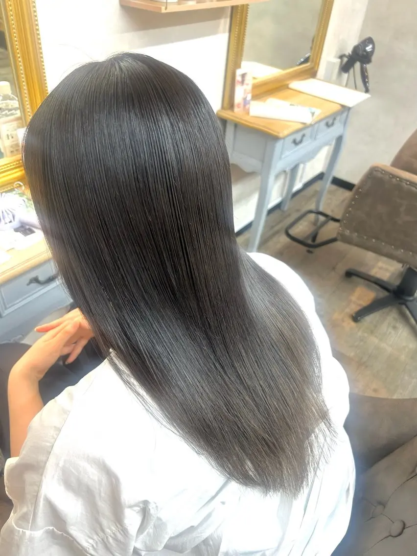 セミロング トリートメント 🌼髪質整形🧸 艶カラー🌼珠理のヘアスタイル