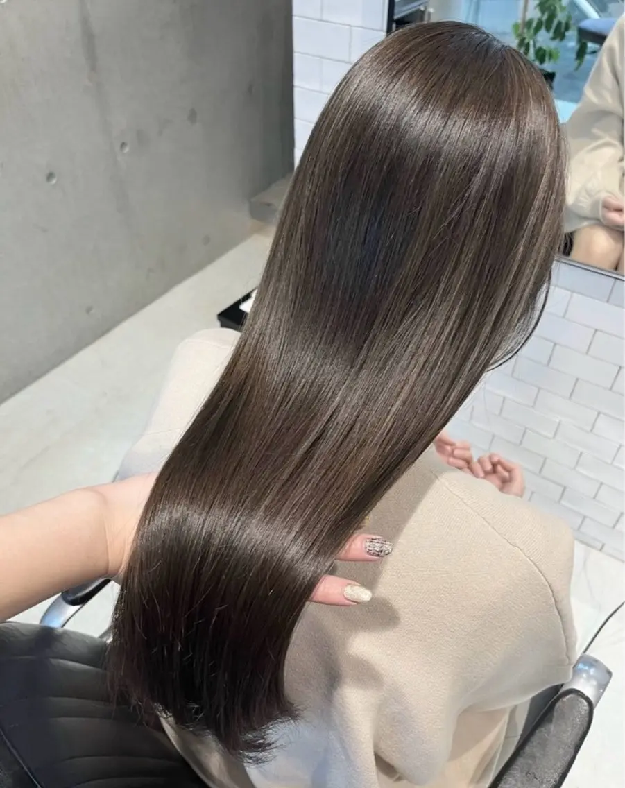 ロング カラー パーマ ヘアアレンジ ヘアカラー トリートメント 透明感/オリーブ/ グレージュ/YUKAのヘアスタイル