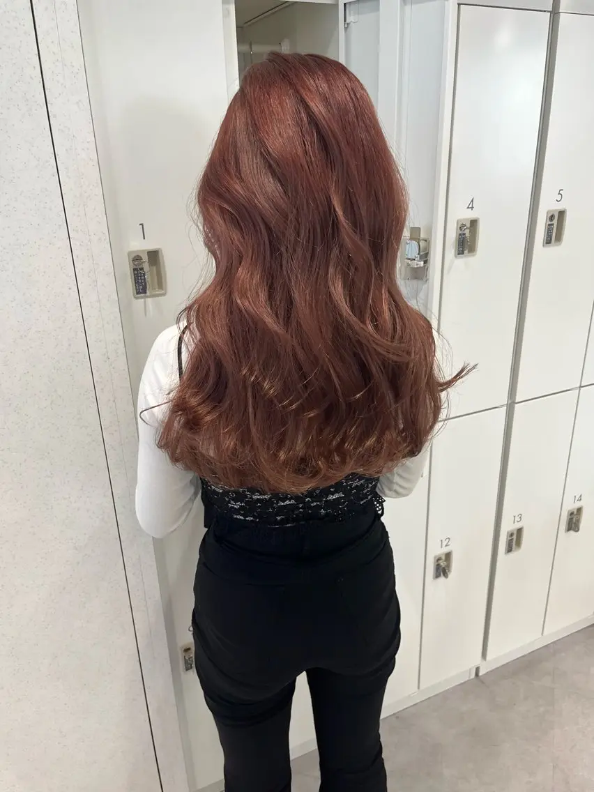 ロング カラー ベージュカラー ブリーチ ケアブリーチ ピンクカラー ピンクベージュ カット ヘアカラー トリートメント 韓国ハッシュカット/ 新宿/髪質改善/岡崎のヘアスタイル