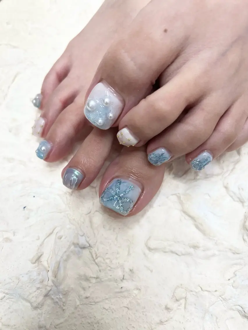 ネイル ブルー フットネイル ジェルネイル 韓国ネイル マグネットネイル フットネイル Bana_ Nailのネイルデザイン