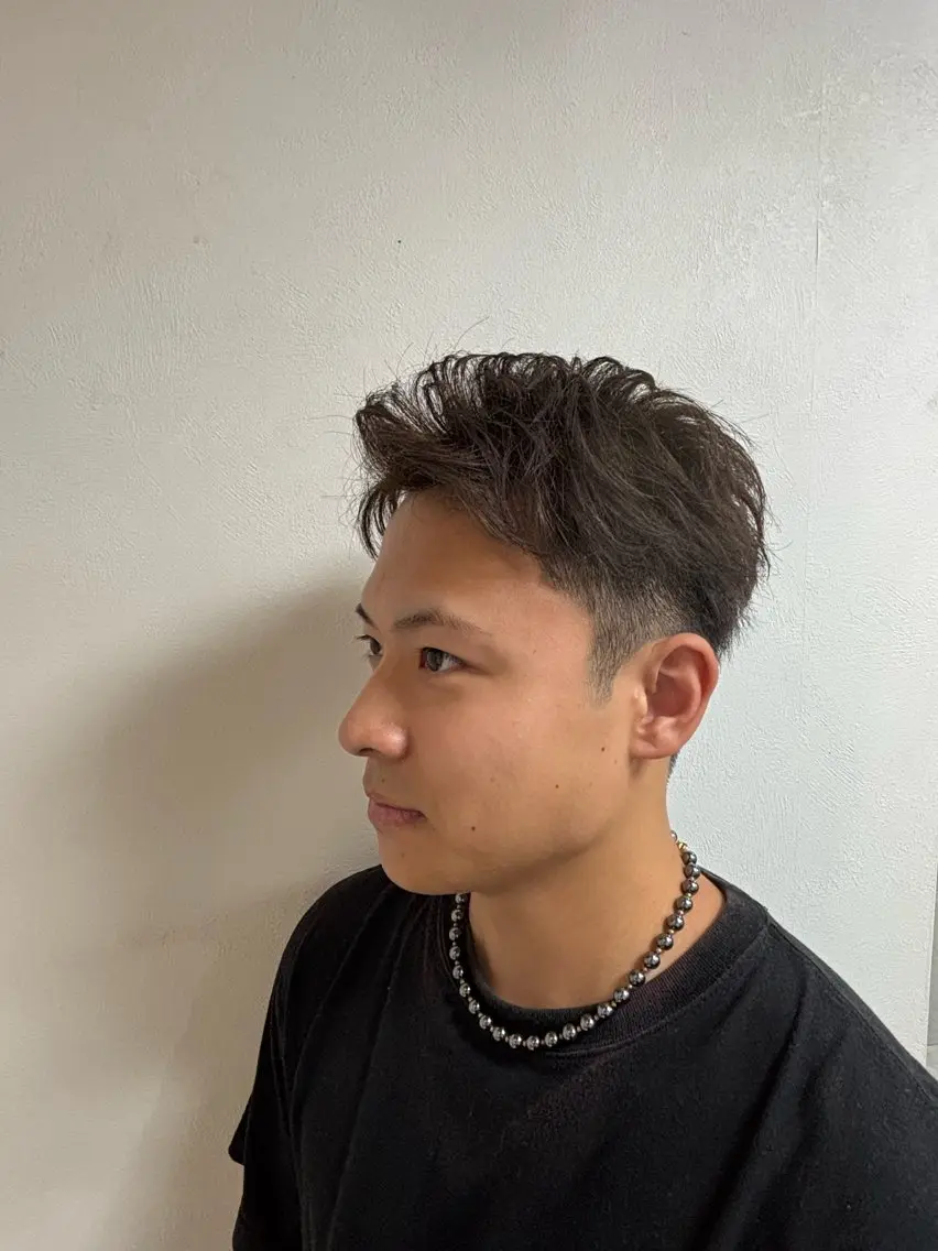 カラー 小林 智哉のヘアスタイル