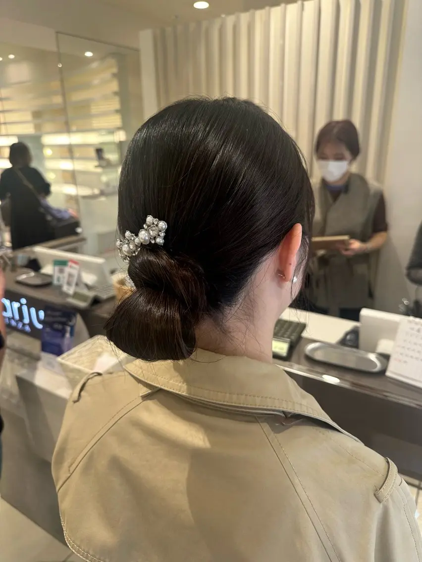 ロング カラー ヘアアレンジ ヘアセット タイトボブ個性派カラ ーAKANEのヘアスタイル