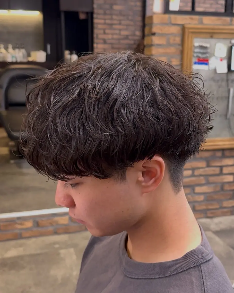 パーマ メンズ カット パーマ シャドウ/フェザー 朝崎倭斗のヘアスタイル