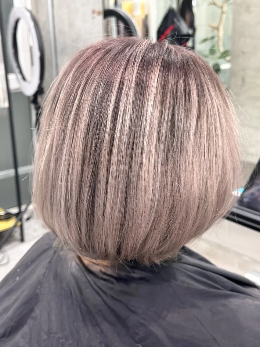 ショート カラー バレイヤージュ ブリーチ レイヤーカット ヘアカラー トリートメント 艶髪✨ブリーチ職人 yasuのヘアスタイル