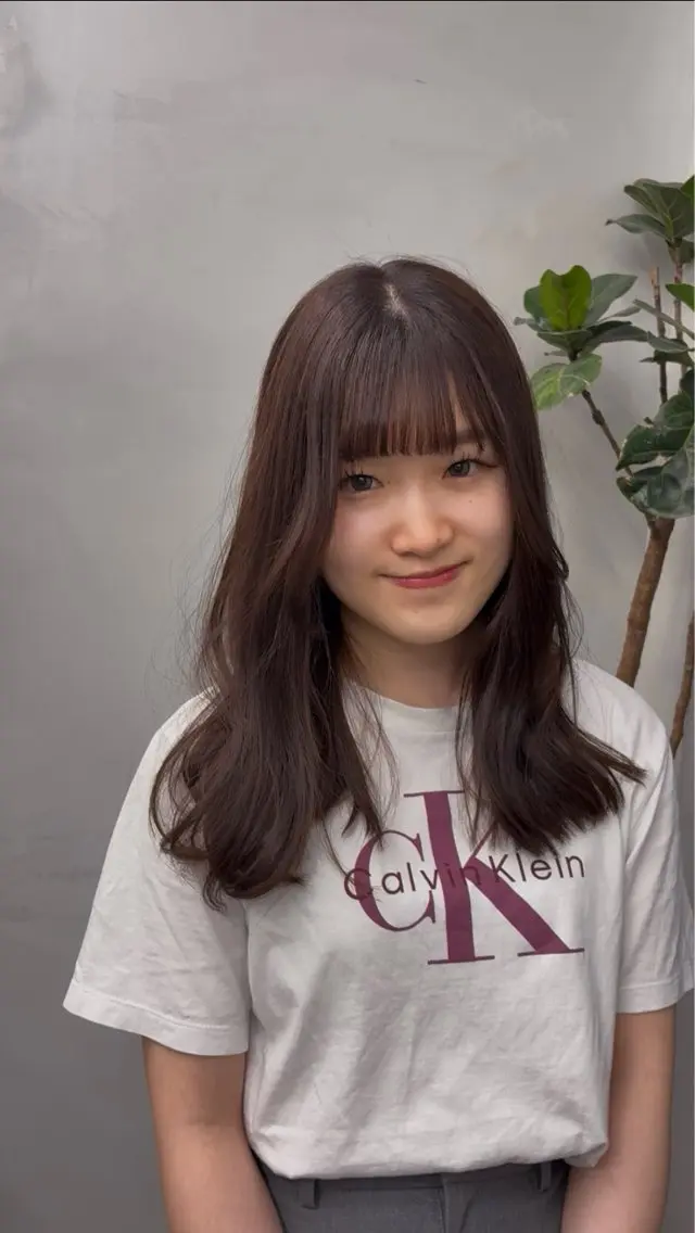 ロング ピンクブラウン ヘアカラー トリートメント 小田 美沙紀のヘアスタイル