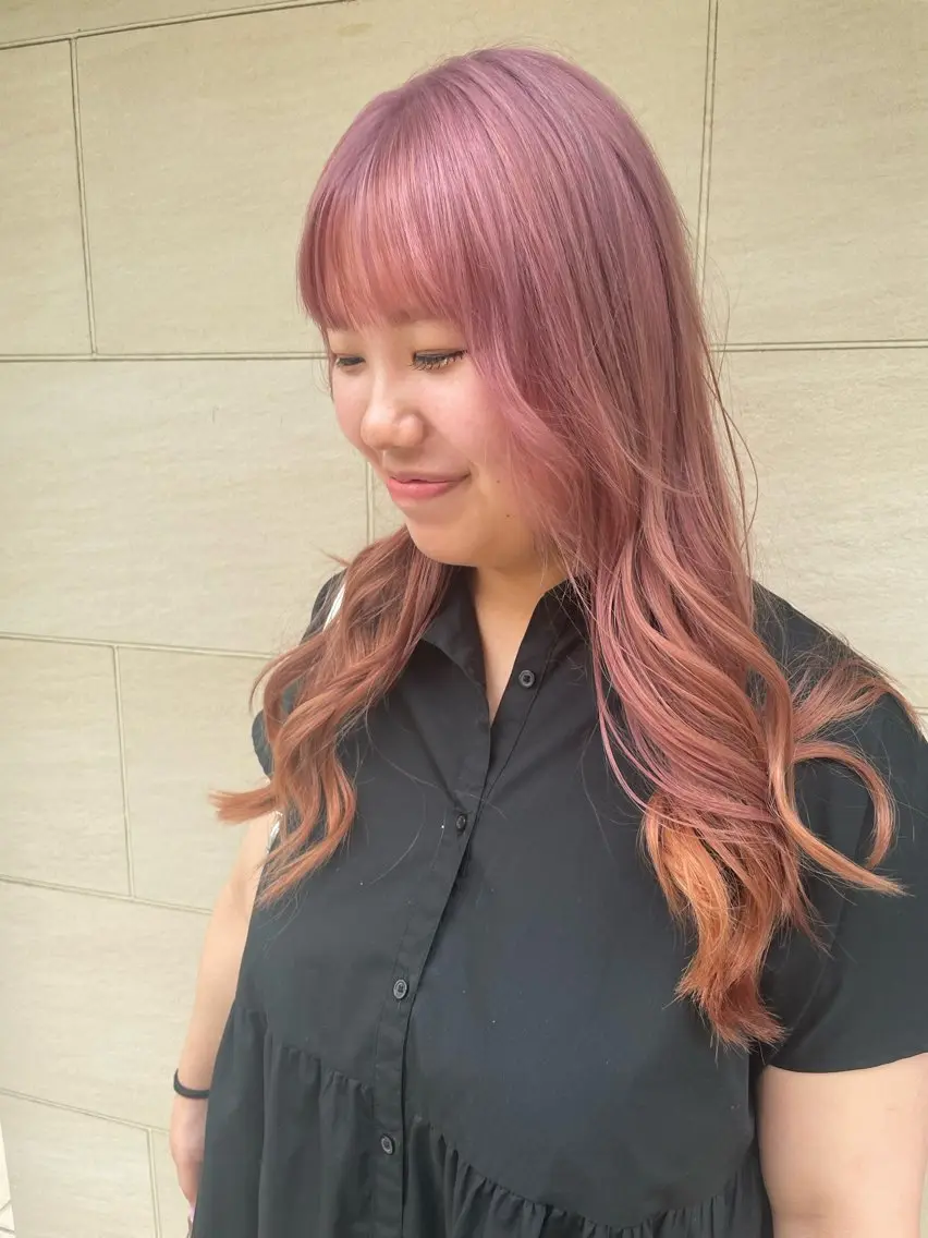 ロング カラー ヘアカラー トリートメント 透明感/ハイトーン ／レッドカラー🍓のヘアスタイル