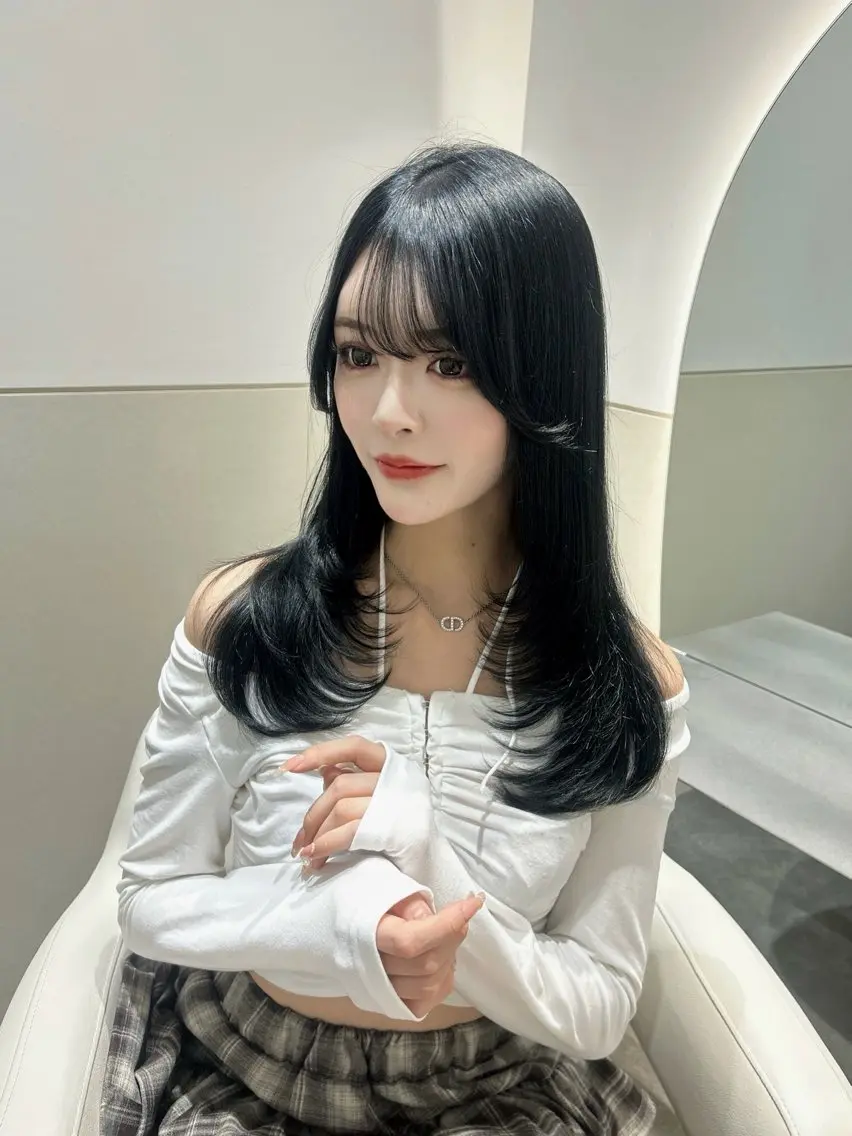 セミロング カラー カット ヘアカラー トリートメント 🩷韓国ヘア/ヨシン モリ🩷Maikaのヘアスタイル